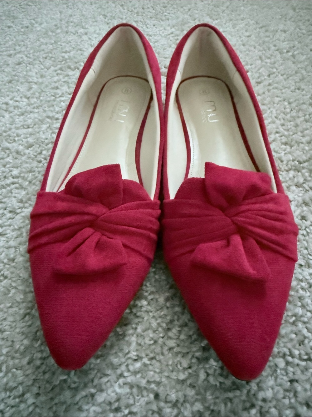MU MUSSHHOE Red Faux Suede Bow Pointed Toe Flats Size 8 - Picture 1 of 6